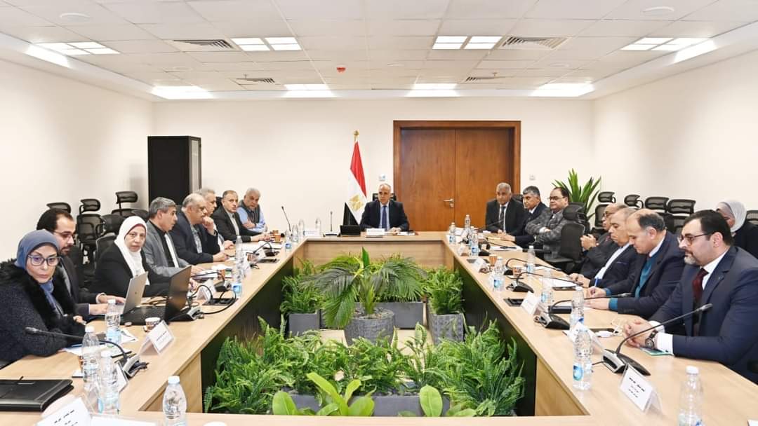 وزير الرى يترأس اجتماع"اللجنة الدائمة العليا للسياسات "