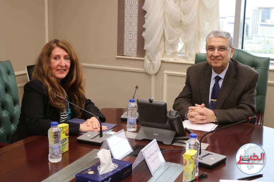 السفيرة الأمريكية :إهتمام عالمى بالاستثمار فى مصر