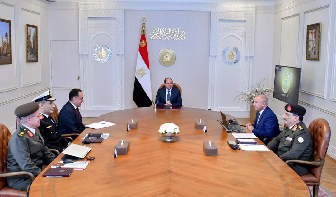 الرئيس : تطوير الموانئ يعزز الريادة المصرية كمركز دولي للتبادل التجاري وتقديم الخدمات اللوجستية