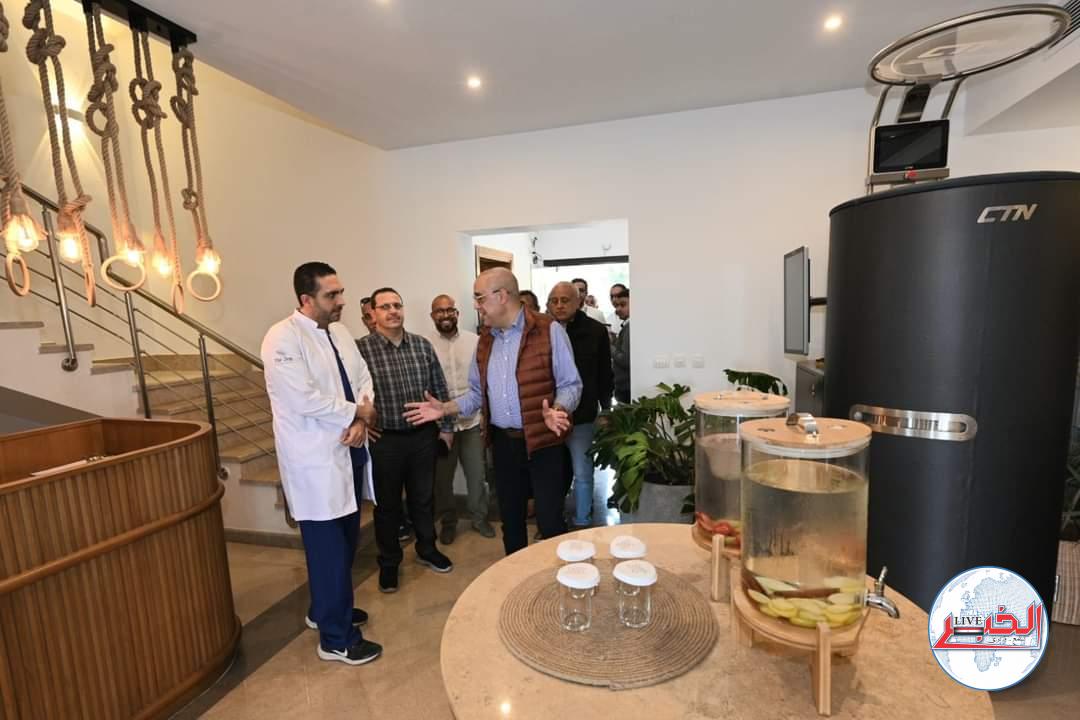 وزير الإسكان يتفقد مشروع الوحدات الفندقية والسياحة العلاجية والاستشفائية بأسوان الجديدة - الخبر لايف