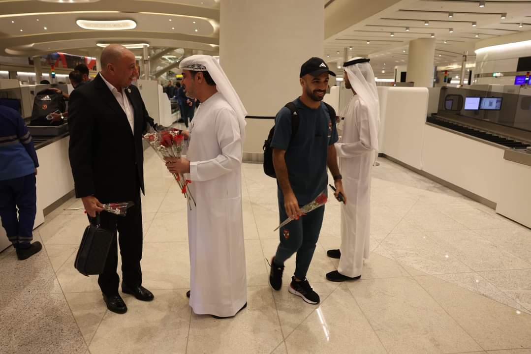 استقبال حافل لبعثة الاهلي بالإمارات 
