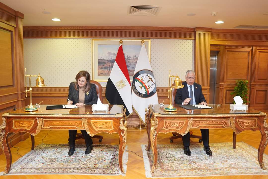 20 مركزا تكنولوجيا متنقلا لتقديم خدمات النيابة للمواطنين بأقل تكلفة وأعلى جودة
