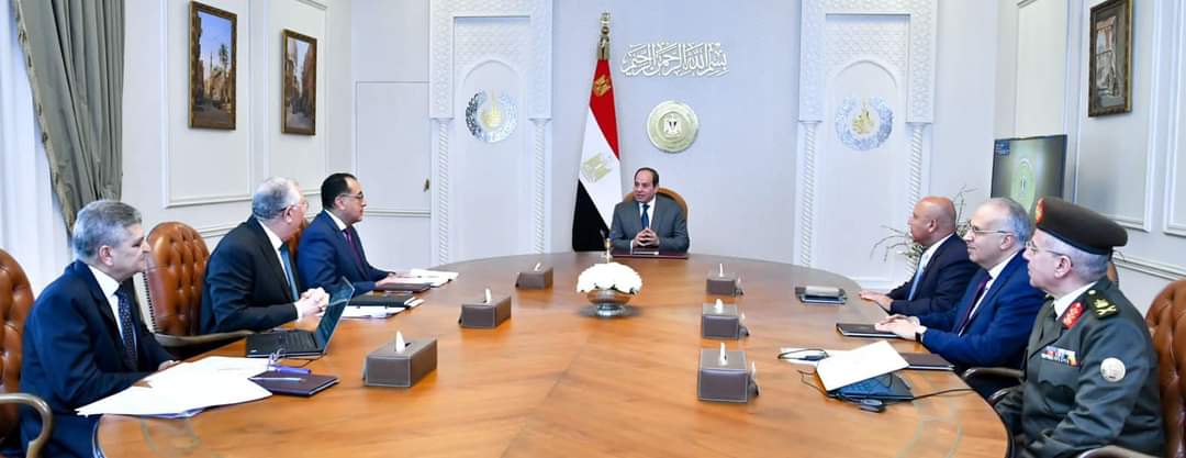الرئيس يوجه الحكومة بالاستمرار فى تطوير جميع البحيرات على مستوى الجمهورية