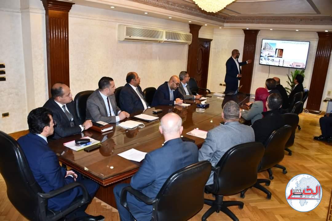 وزير الشباب يبحث الإستعدادات والترتيبات النهائية لانطلاق ماراثون زايد الخيرى بالعاصمة الإدارية