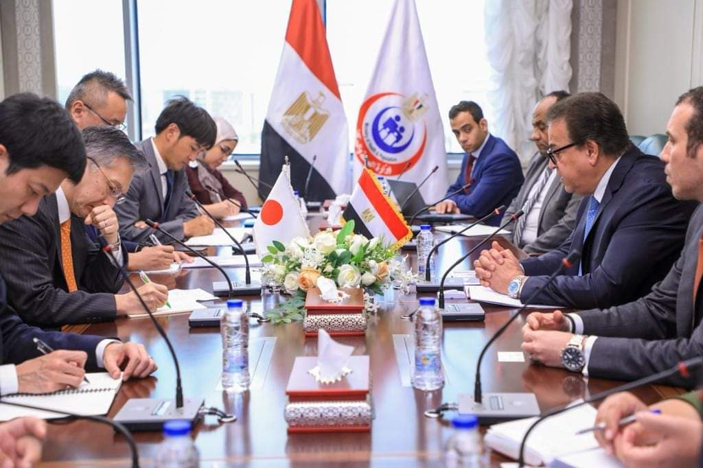 وزير الصحة يبحث مع السفير الياباني ووفد "الجايكا" تقديم الدعم الطبى للأشقاء الفلسطينيين 