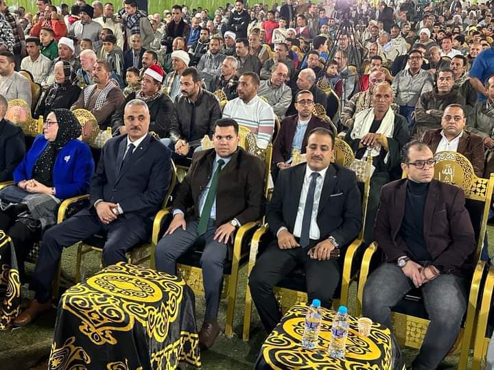 الآلاف فى مؤتمر حاشد لتأييد ودعم الرئيس السيسى  بقرية النويرة بنى سويف