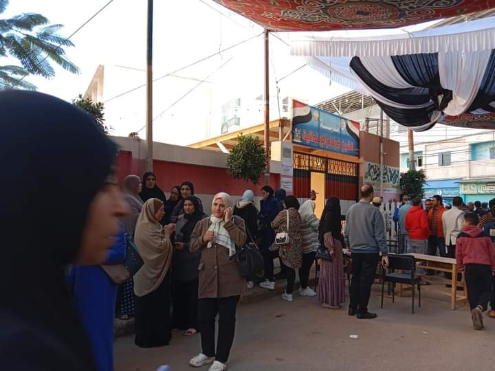 توفير كافة الخدمات لكبار السن..و100مليون صحة وسط الناخبين