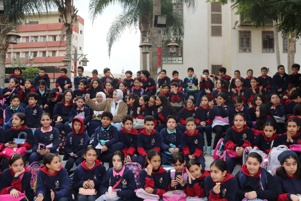 «معمل المرح».. بمكتبة دمنهور
