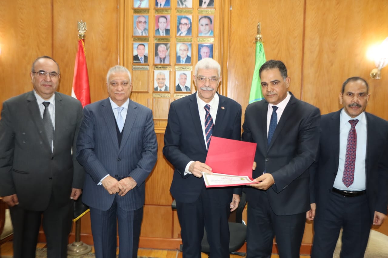 تكريم الكليات الفائزة بجائزة جامعة المنوفية للتميز الحكومى 