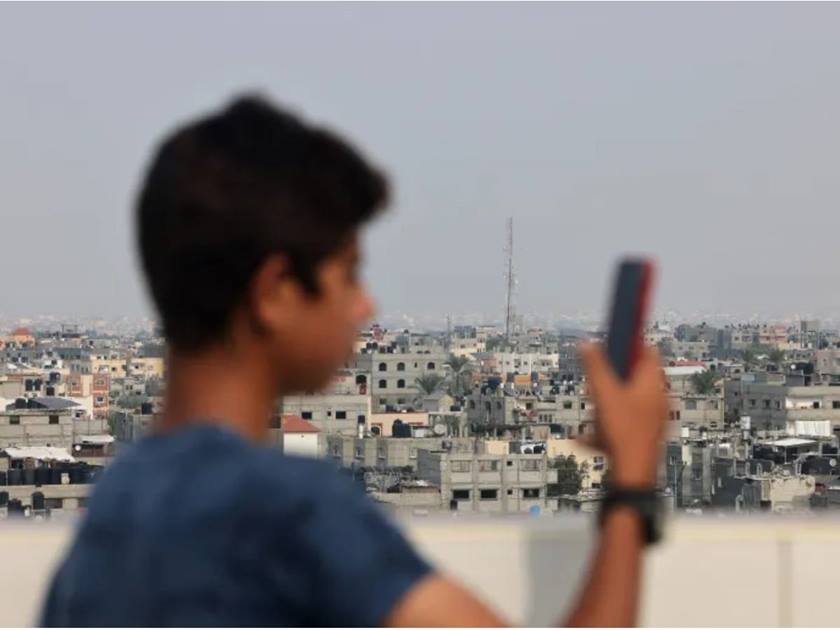 عودة تدريجية لخدمات الاتصالات والإنترنت .. إلى وسط وجنوبي قطاع غزة