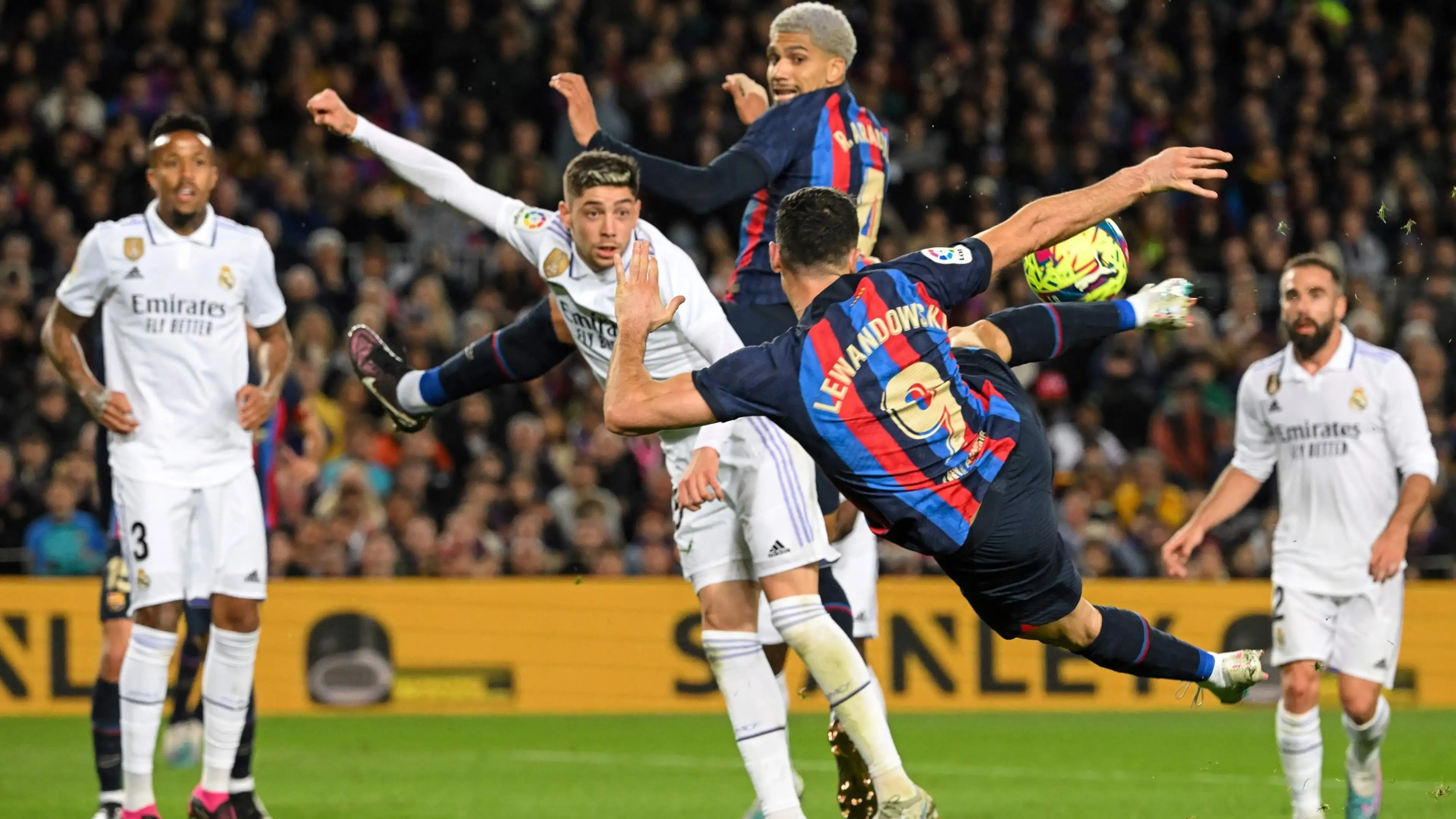 ريال مدريد يتقدم 4-1 علي برشلونة بنهائي السوبر الإسباني