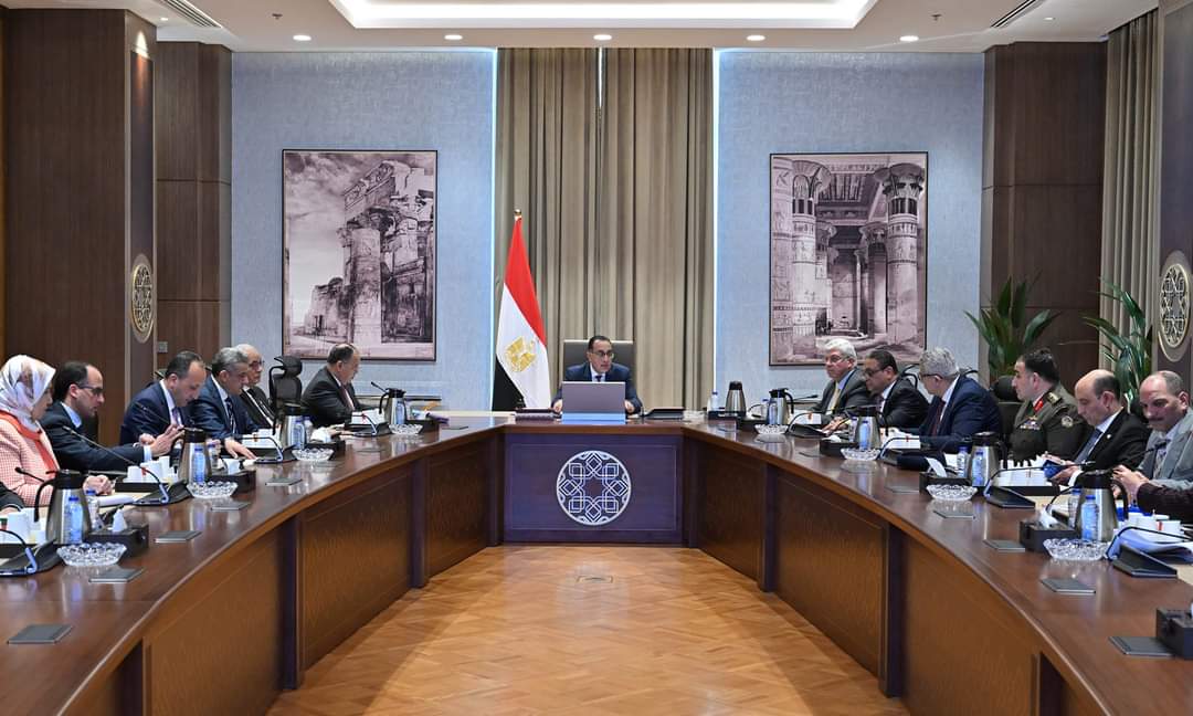 رئيس الوزراء يُتابع إجراءات سد العجز النسبى فى أعداد المُعلمين على مستوى الجمهورية