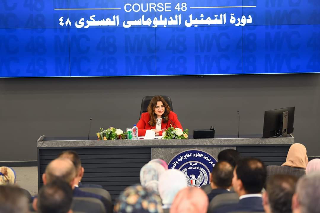 وزيرة الهجرة تلتقي الملحقين العسكريين قبل العمل بمكاتب الدفاع في الخارج قريبًا