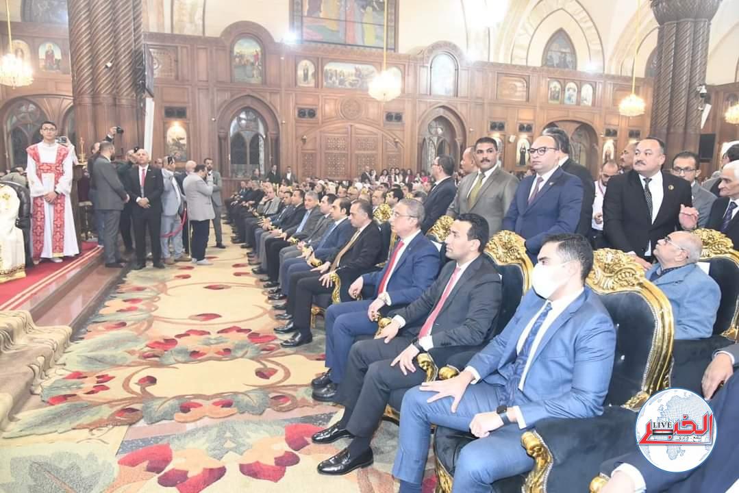 محافظ الفيوم: المصريون نسيج واحد ويجمعهم العمل معا على تنمية واستقرار البلاد