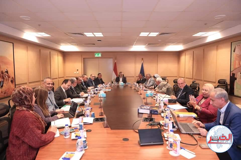 وزير السياحة يترأس اجتماع مجلس إدارة الأعلى للآثار 