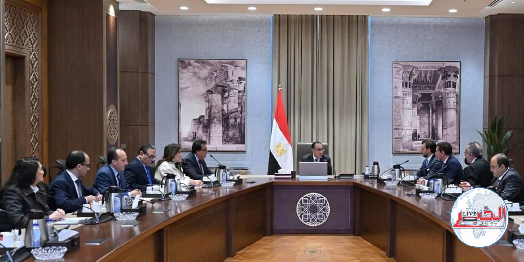 مدبولى يبحث مع مجموعة "أثينا الطبية" سبل التعاون