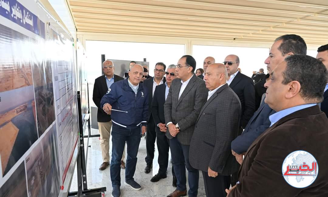 مدبولي بتفقد أعمال تطوير ميناء السخنة