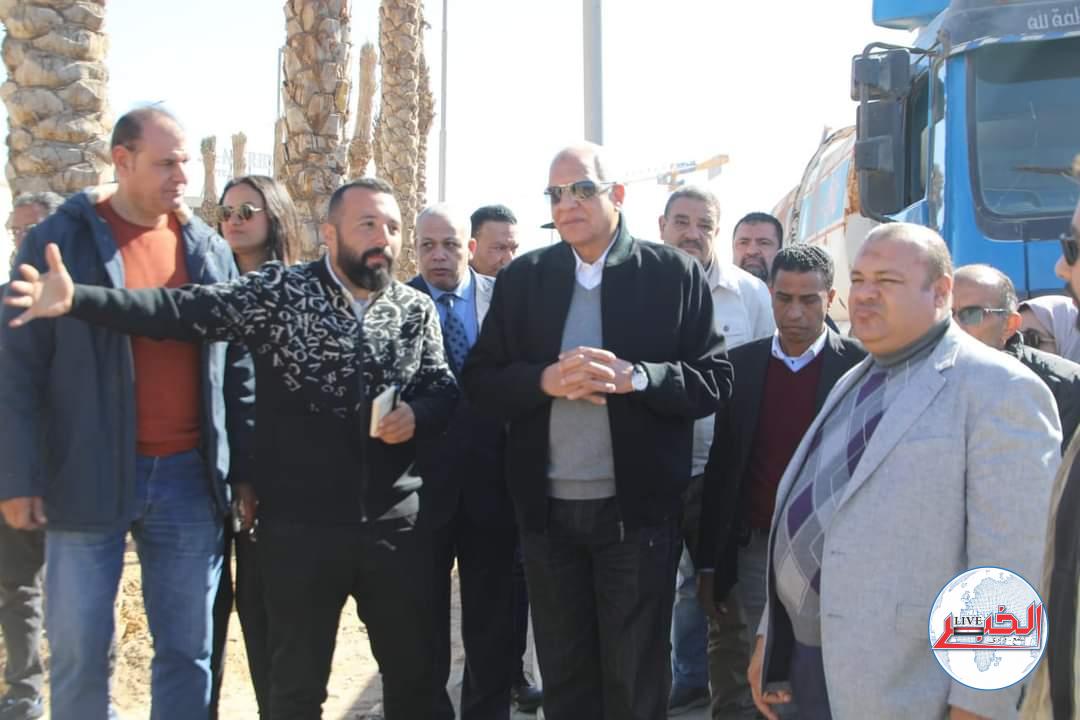 محافظ الجيزة يتفقد مشروعات تطوير الطرق - الخبر لايف