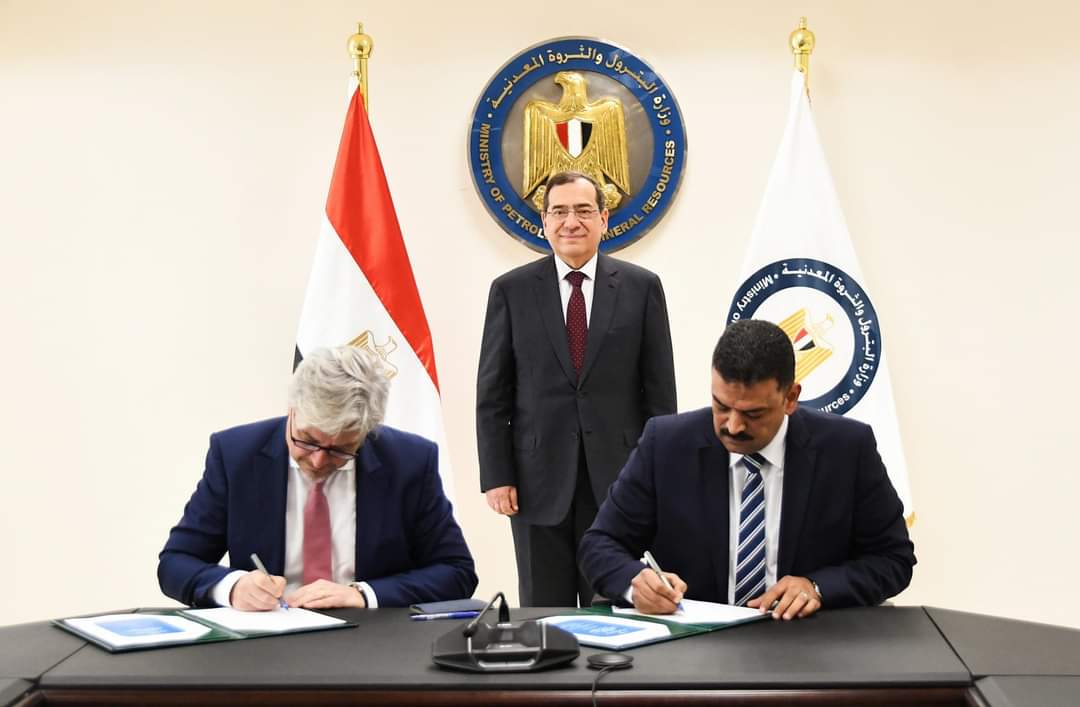 البحث عن الذهب على مساحة 350 كيلو متر مربع بمنطقتى بئر أسل و جبل الميت بالصحراء الشرقية