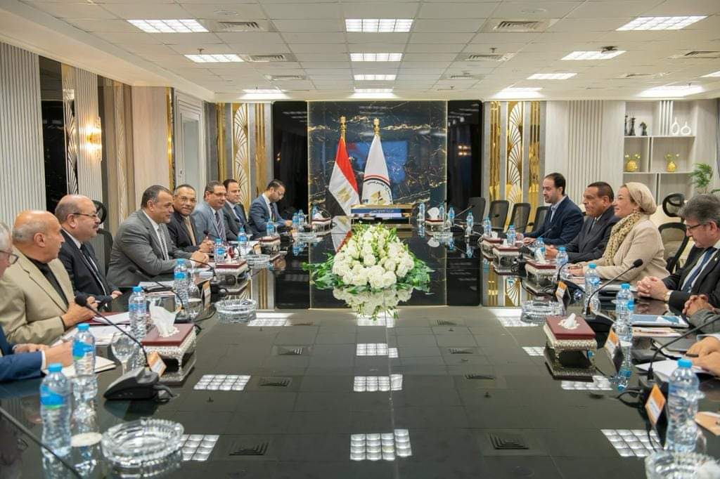 وزير الإنتاج الحربى : المضى قدما فى تنفيذ محطة أبو رواش لتحويل المخلفات إلى طاقة كهربائية