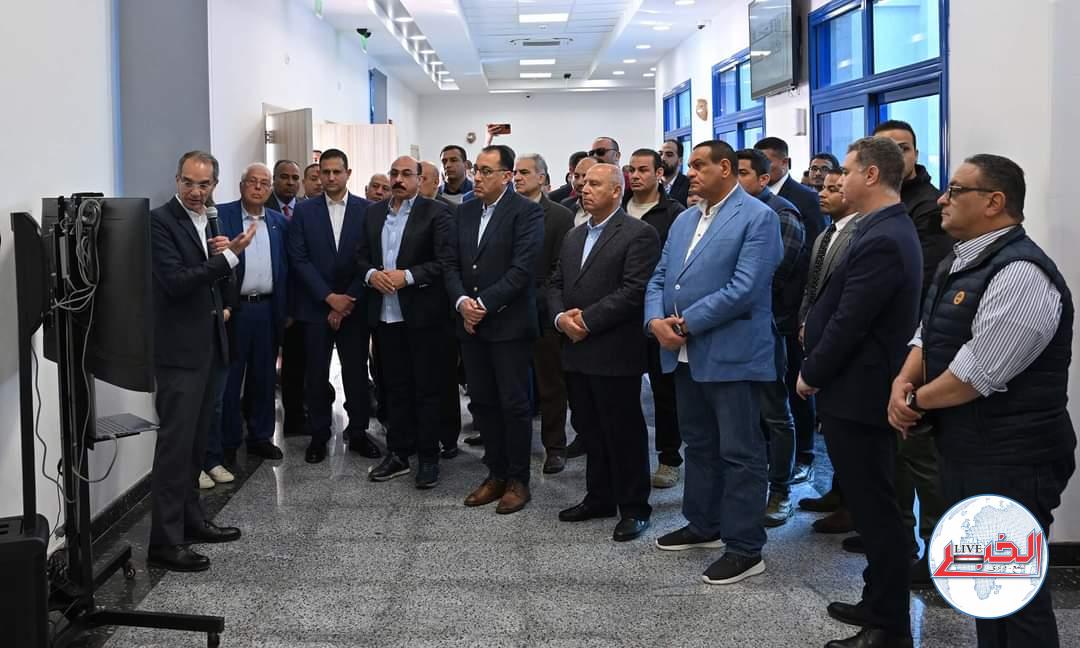 رئيس الوزراء يتفقد مركز إبداع مصر الرقمية "كريتيفا" أسوان
