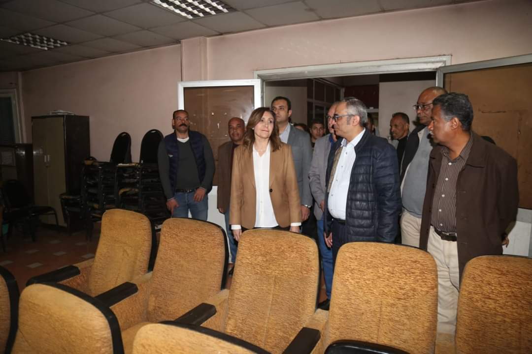 وزيرة الثقافة تتفقد عددًا من المواقع الثقافية بأسوان
