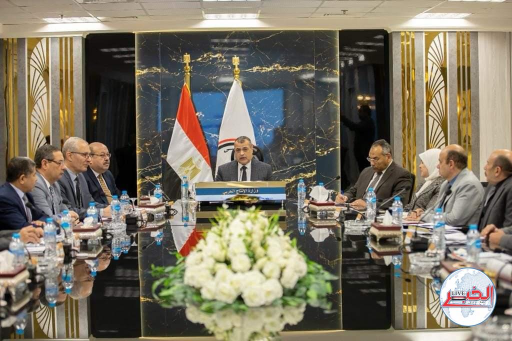 وزير الإنتاج الحربى : تحقيق أقصى معدلات الجودة والإصلاح الإدارى والهيكلى