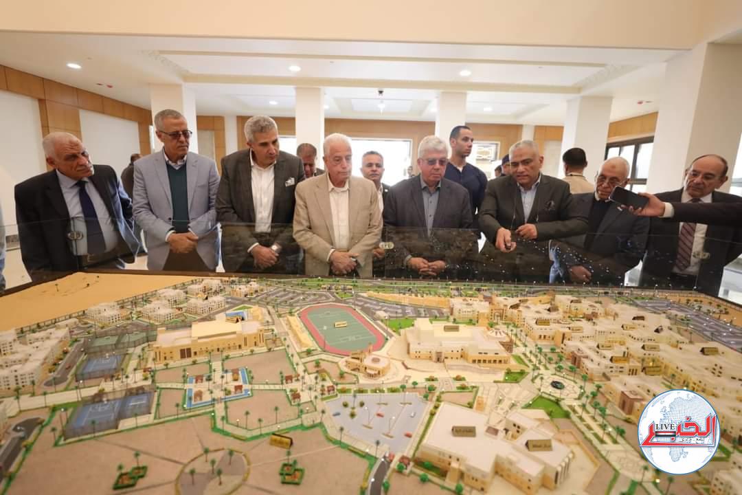 وزير التعليم العالى يتفقد عددًا من المنشآت الجديدة بجامعة الملك سلمان الدولية