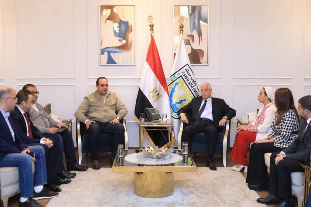 رئيس هيئة الرعاية الصحية يبحث مع محافظ جنوب سيناء التشغيل الرسمي لمنظومة التأمين الصحى 