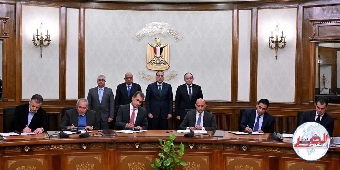 5 اتفاقيات إطارية بين اقتصادية قناة السويس وشركات القطاع الخاص الصناعية