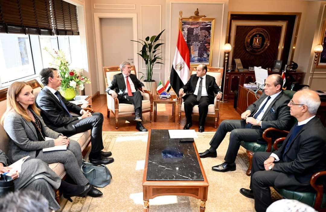 وزير التجارة والصناعة :التفاوض مع عدد من دول أفريقيا للتبادل التجاري بالعملات المحلية