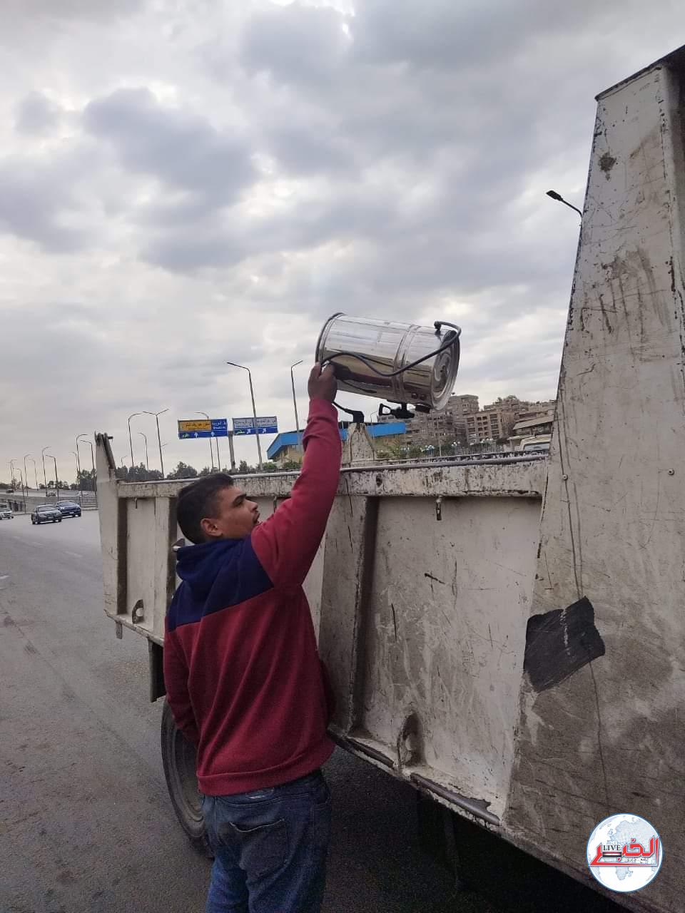 حملة إزالة اشغالات فى حى النزهة الجديدة