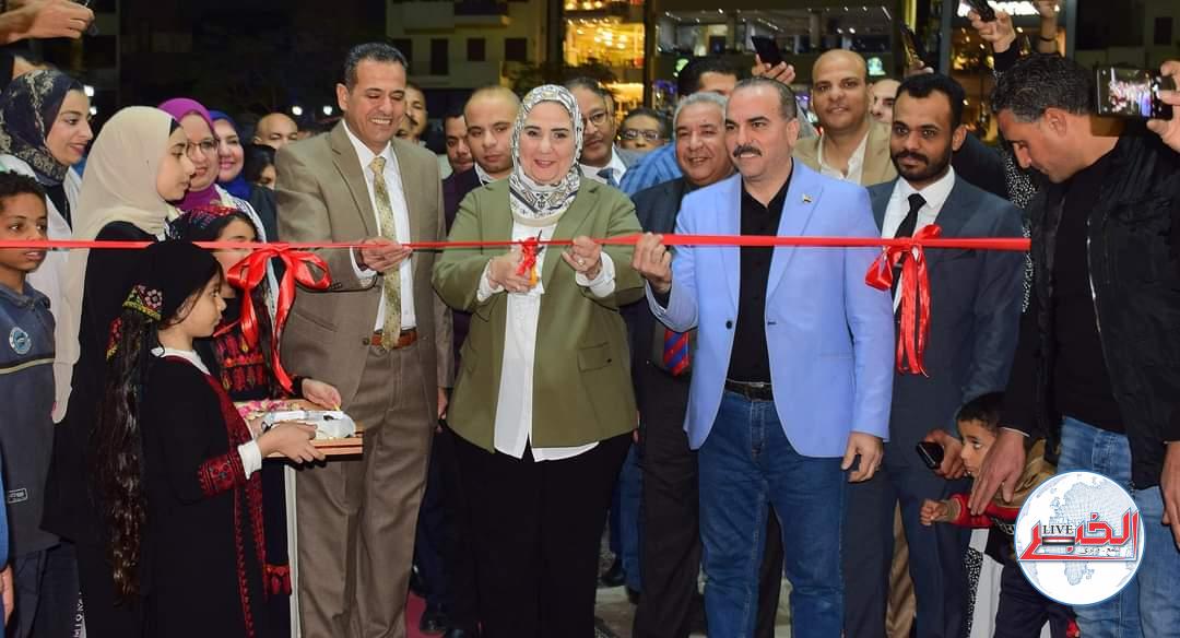 وزيرة التضامن تفتتح «ديارنا» للحرف اليدوية والتراثية بالأقصر 