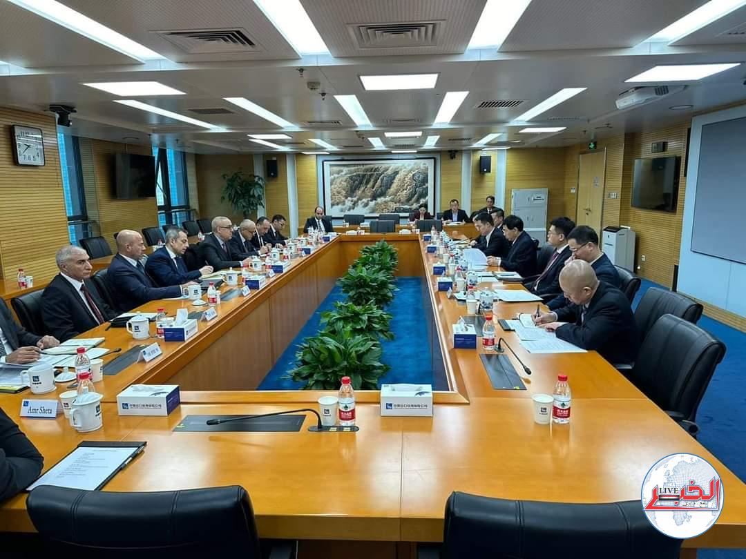 وزير الإسكان يستعرض مع الجهات المُمولة لمنطقة الأعمال المركزية بالعاصمة الإدارية الموقف المالى والتنفيذى