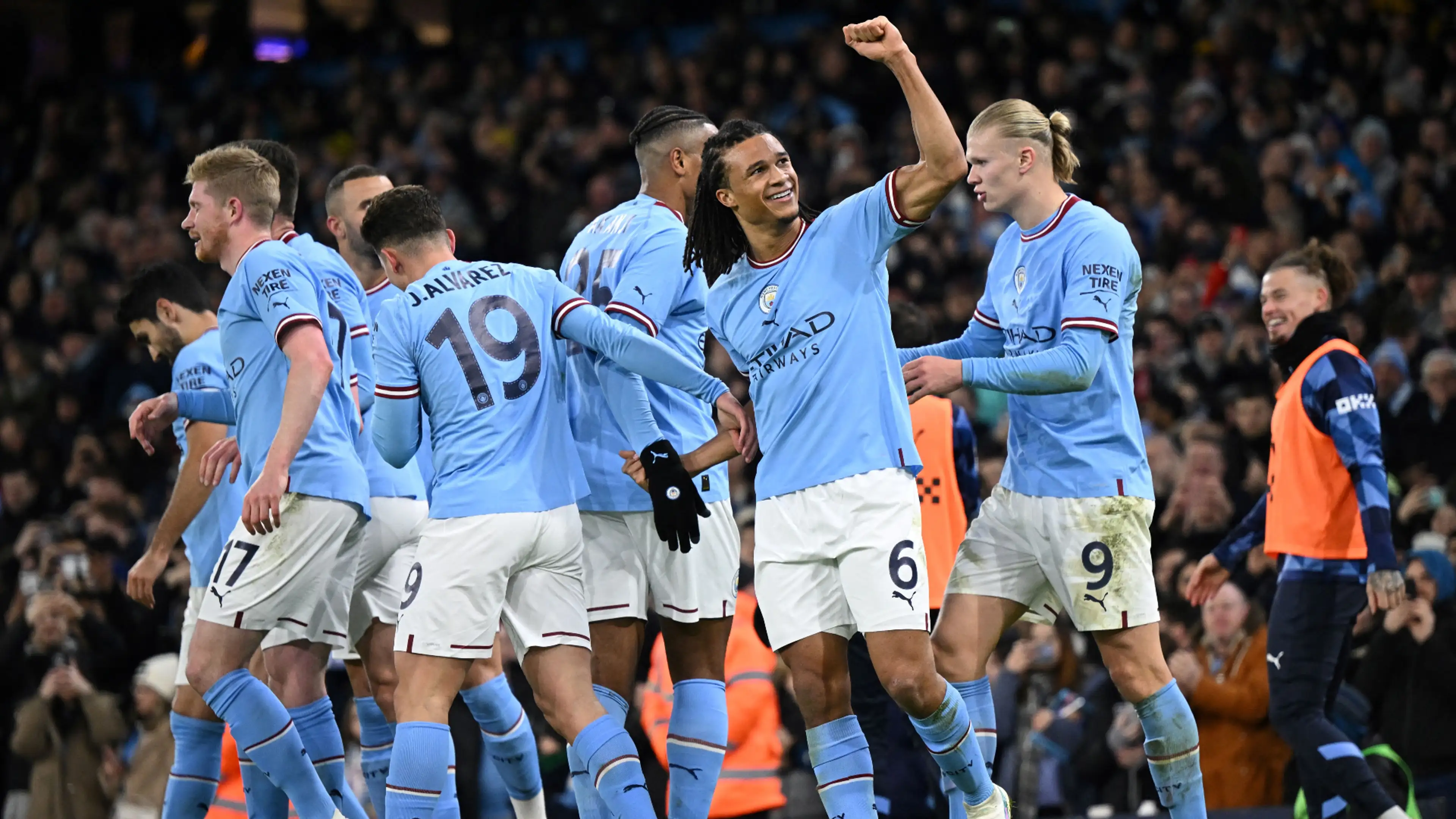 موعد مباراة مانشستر سيتي وبيرنلي بالدوري الإنجليزي