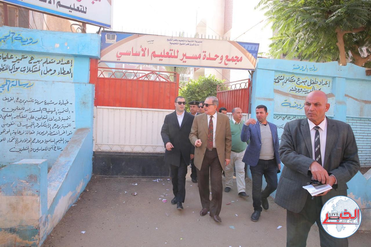 محافظ كفرالشيخ يقود حملة لإزالة الإشغالات 