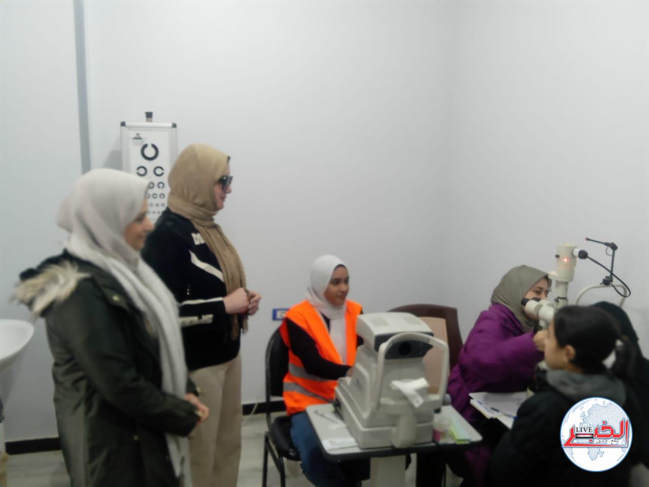 الكشف على ٤٨٣ مواطنا بالقرى الأكثر احتياجاً بالمنوفية