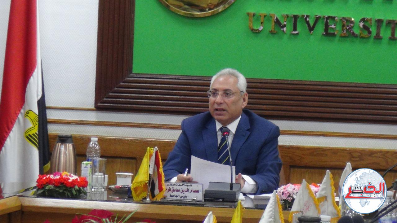 جامعة المنيا: قاعات ومدرجات الكليات فصول ذكية 
