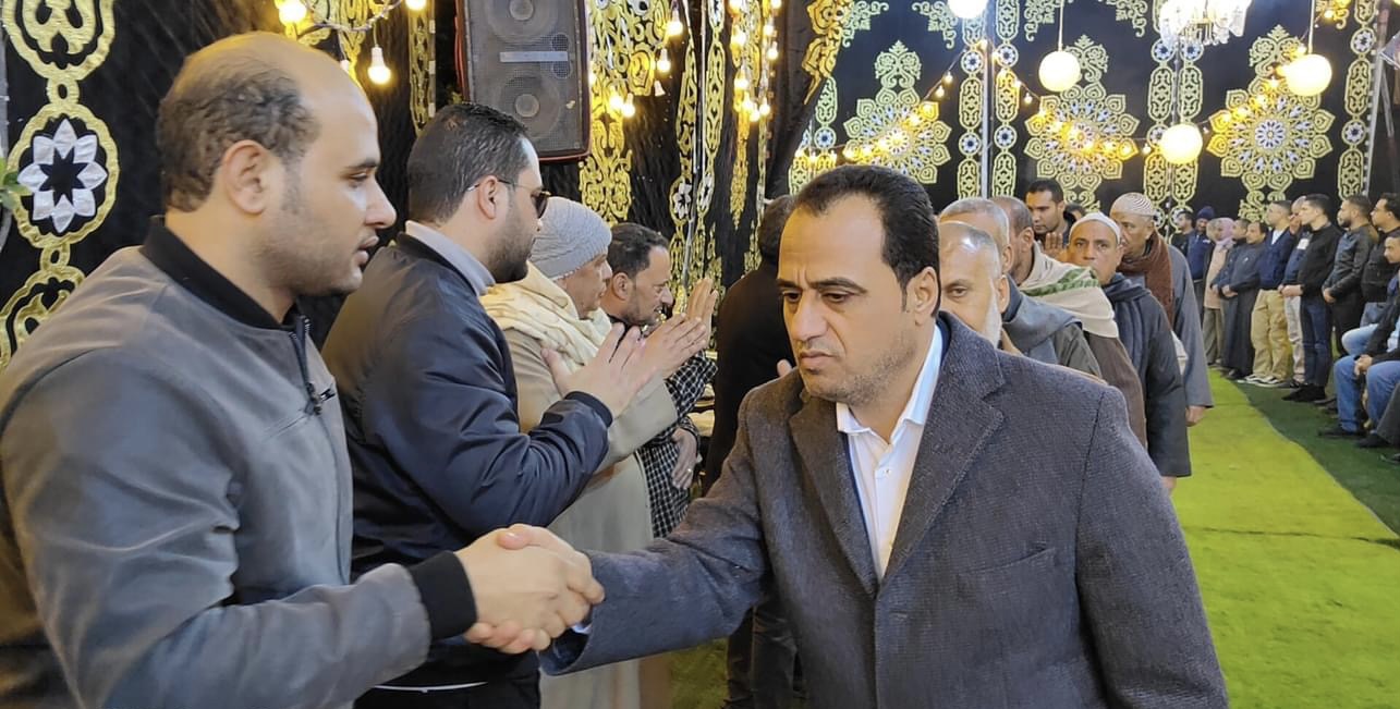 المحاسب ممدوح جاب الله .. يقدم واجب العزاء لآل الصعيدي