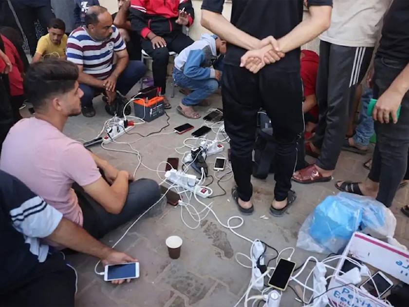 لليوم الثامن .. استمرار انقطاع خدمات الاتصال والإنترنت عن قطاع غزة