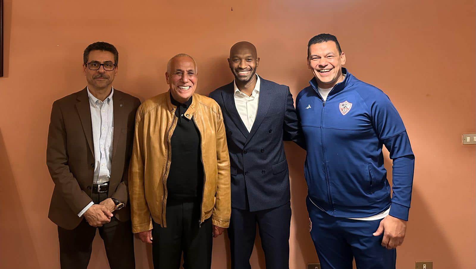 شيكابالا يجدد عقده مع الزمالك.. ويؤكد:النادى بيتى الأول والأخير وكل الشكر للجماهير