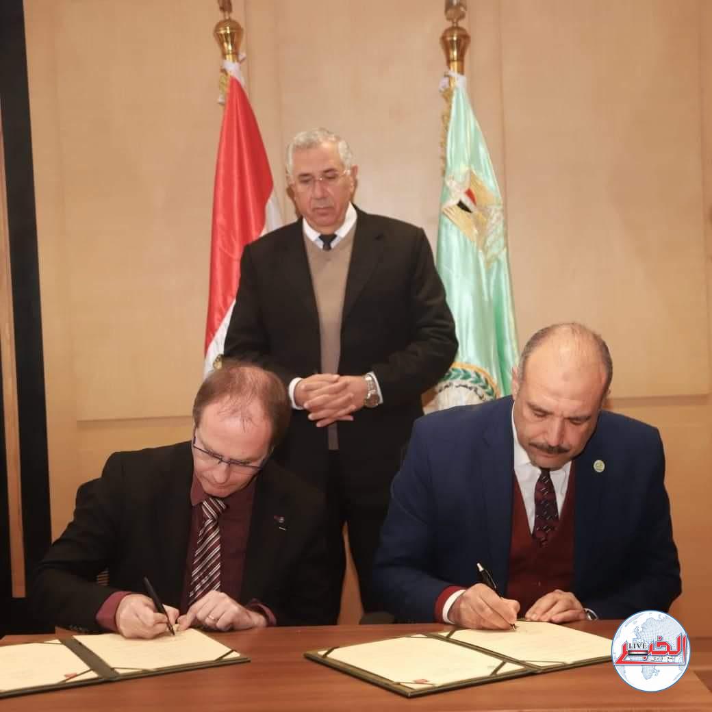 وزير الزراعة يشهد توقيع مذكرة تفاهم مع الإتحاد الوطني الفرنسي لمنتجى تقاوى البطاطس