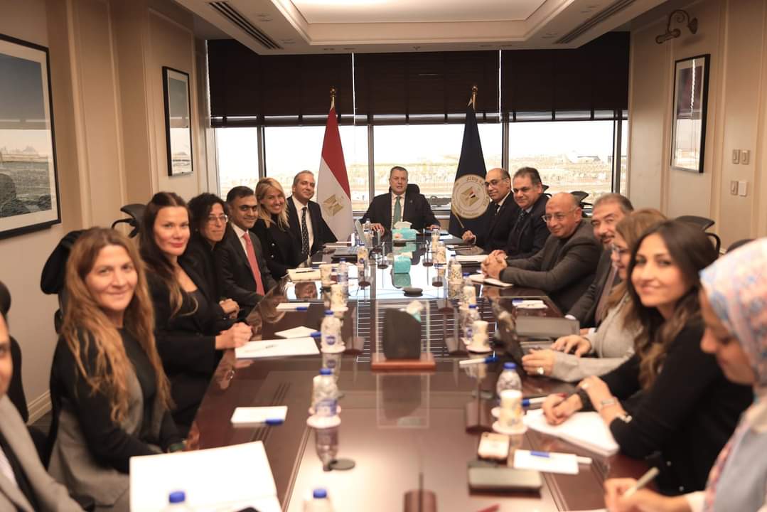 وزير السياحة يبحث مع مسئولي شركة Visa التعاون المشترك