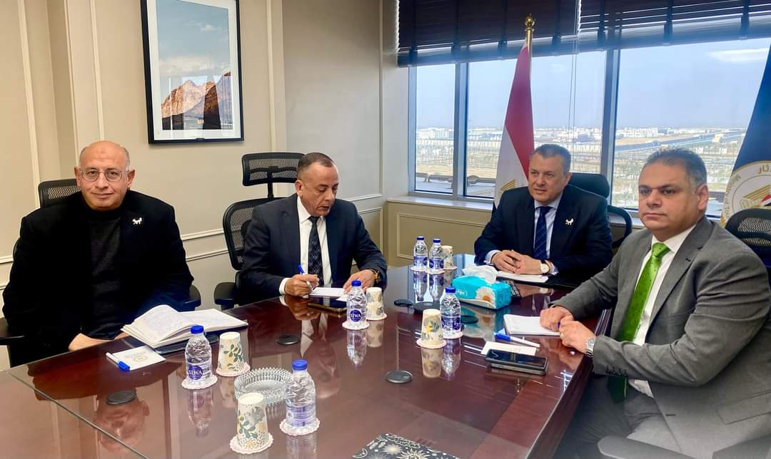 عيسى يبحث مع وزير التراث الوطنى والفنون المالطى التعاون فى مجال السياحة والآثار