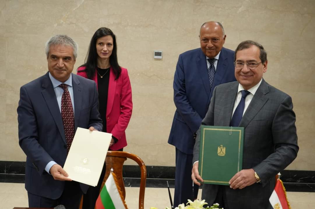 توقيع مذكرة تفاهم فى مجال الغاز الطبيعى بين البترول ووزارة الطاقة البلغارية