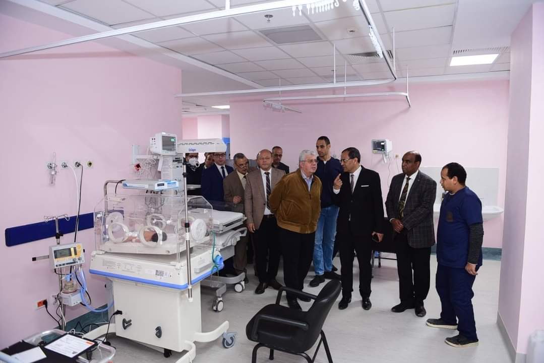 وزير التعليم العالي: ندعم ربط البحث العلمى والجامعات بالصناعة