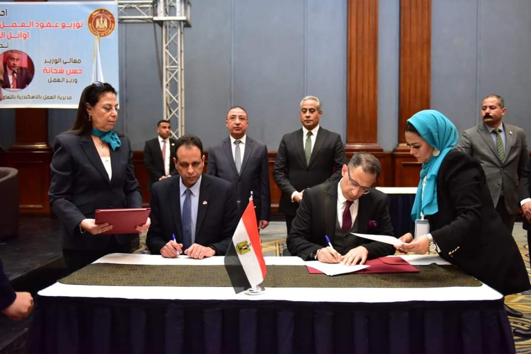 شحاتة:مستمرون في تأهيل الشباب لسوق العمل فى الداخل والخارج