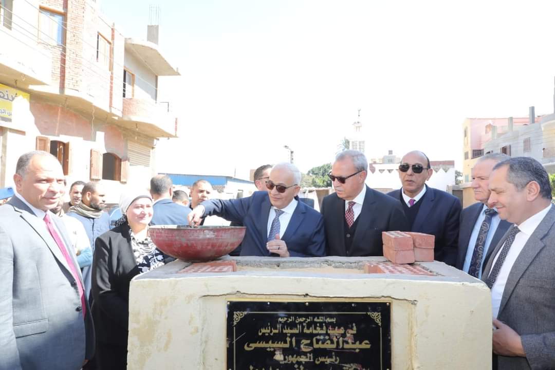 حجازى يضع حجر الأساس لمدرسة كفر مويس الابتدائية المشتركة بالقليوبية..ويتفقد بعض المدارس