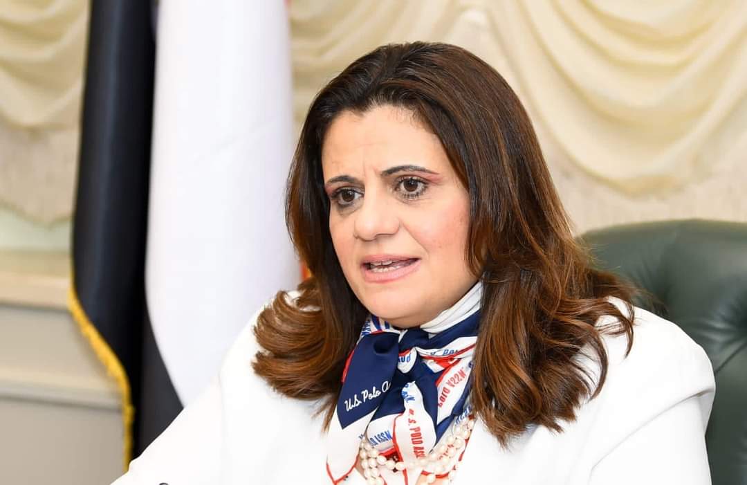 وزيرة الهجرة تتابع إجراءات تسليم جثمان "مريم" المتوفاة بسويسرا لأسرتها في مصر