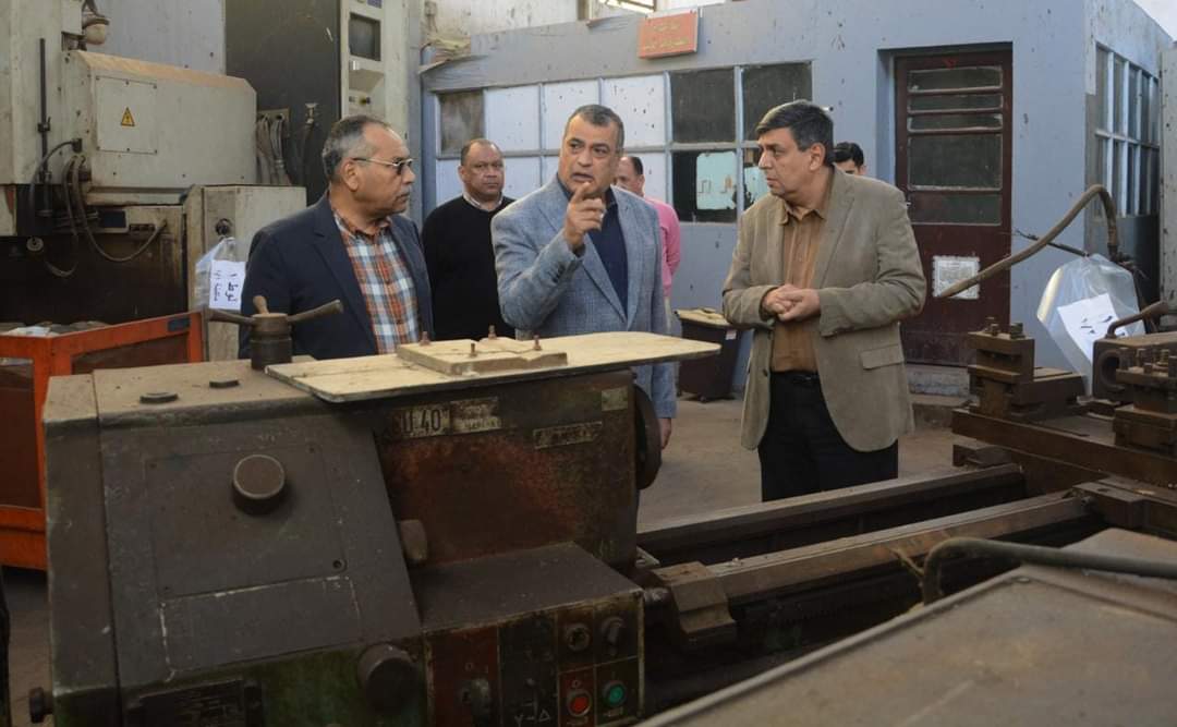 وزير الإنتاج الحربى يوجه بالحرص على التكامل في مجالات التصنيع سواء العسكرية أو المدنية